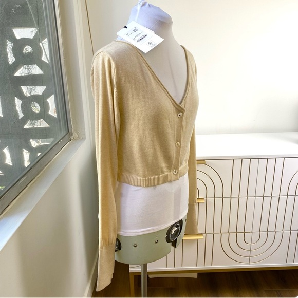 MOUSSY VINTAGE Champagne V-Neck Cropped Cardigan, Made in Japan, Size M, NWT - Picture 4 of 6